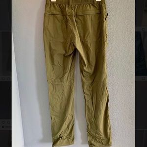 REI army green pant size 0.